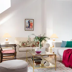 La Casa De San Fernando Con Vistas A Reales Alcazares Seville
